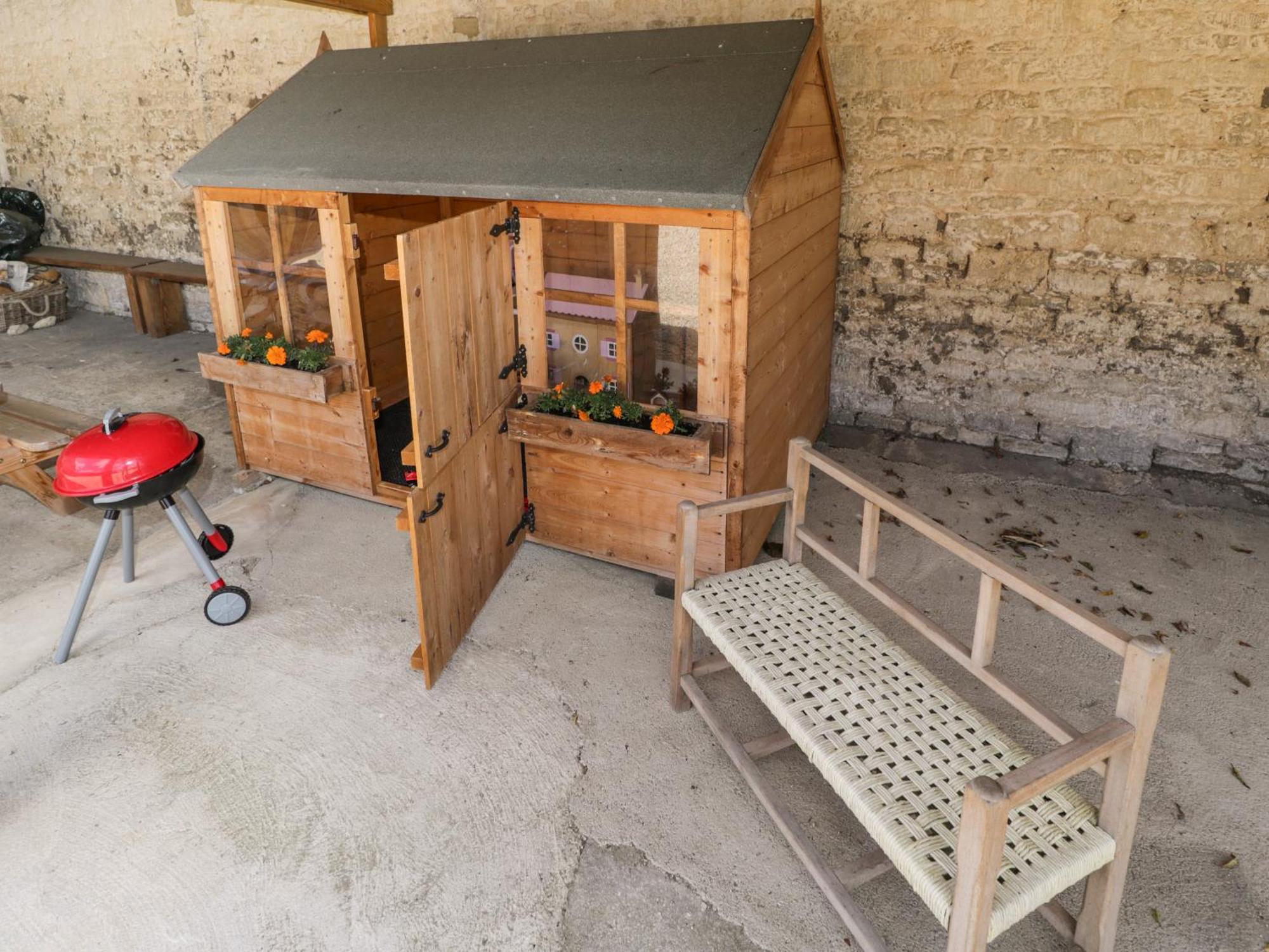 The Old Barn Villa Уитни Екстериор снимка
